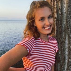 Meet your Posher, Ava